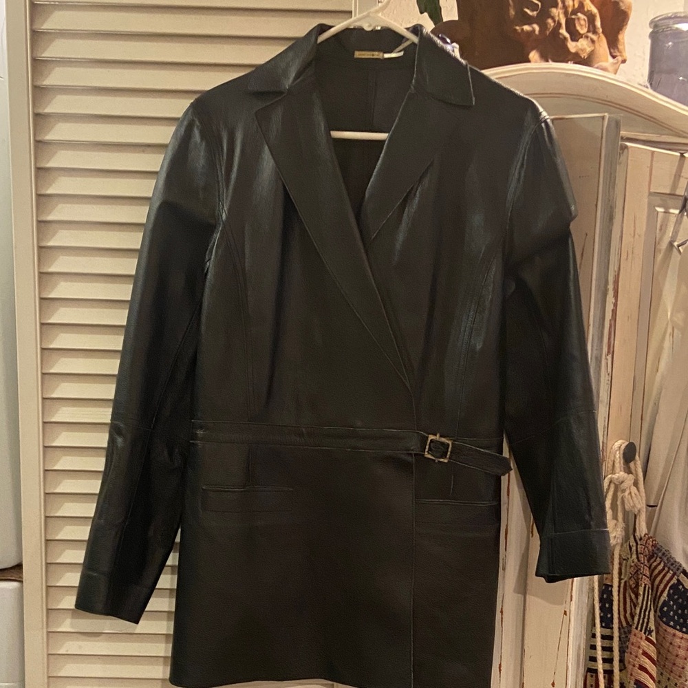 Max Studio Black/Dk Brown women’s Leather Jacket